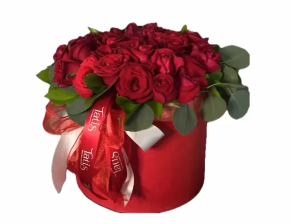 ¡Más es mejor! Hermoso arreglo de 50 Rosas rojas